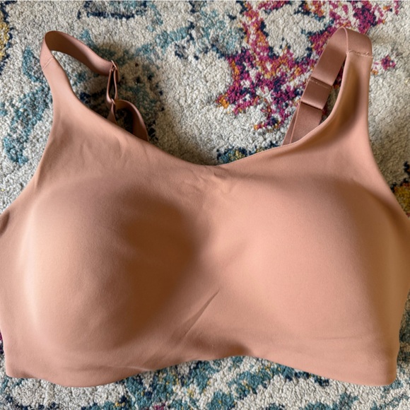 LULULEMON in Alignment Bra - EEUC - Picture 3 of 5